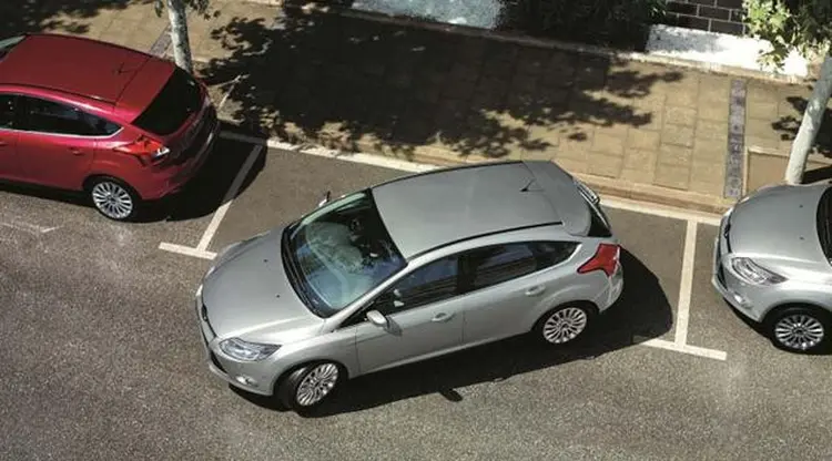 thumbnail Pengendara Mobil Wajib Bisa, Begini Cara Belajar Parkir Paralel